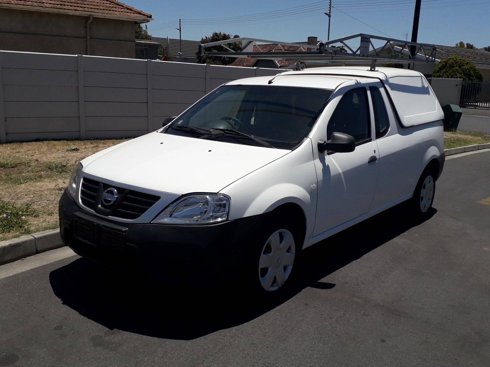 NISSAN NP200 2020