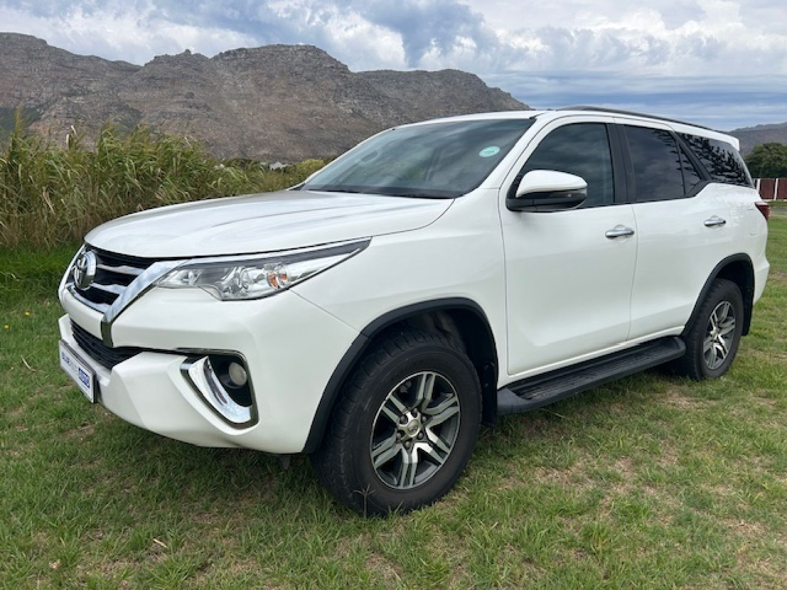 TOYOTA FORTUNER 2019