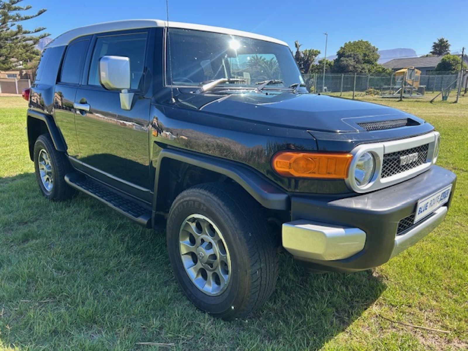 TOYOTA FJ CRUISER 2012