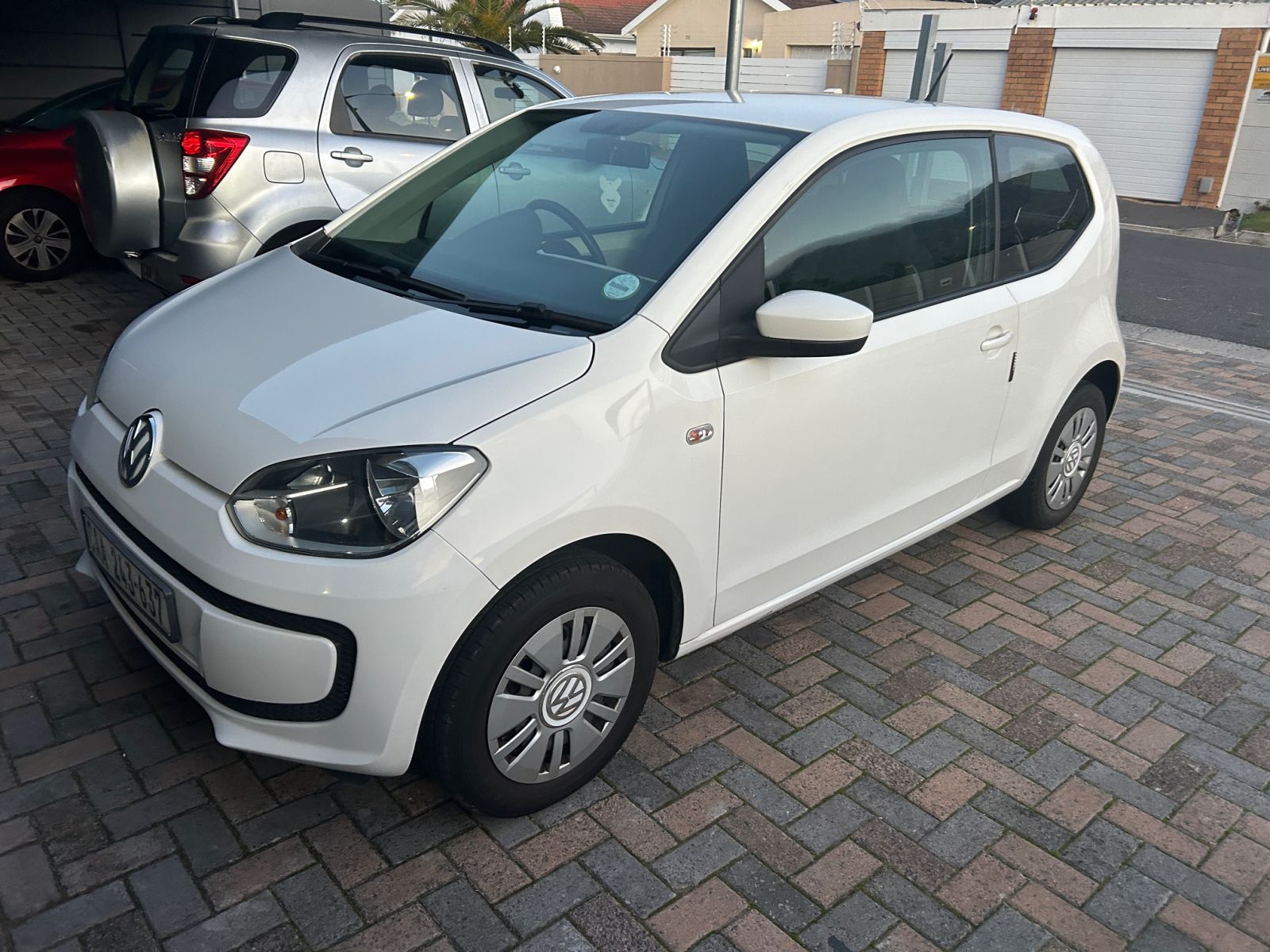 VOLKSWAGEN up! 2015
