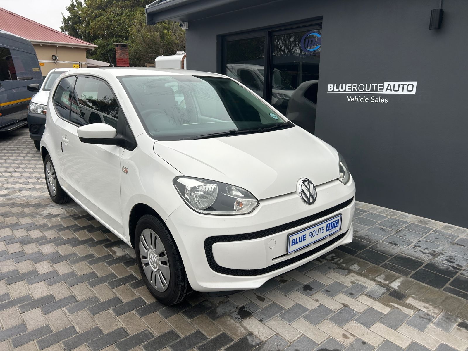 VOLKSWAGEN up! 2015