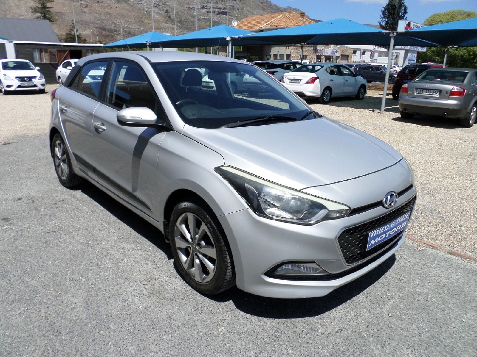 HYUNDAI i20 2016