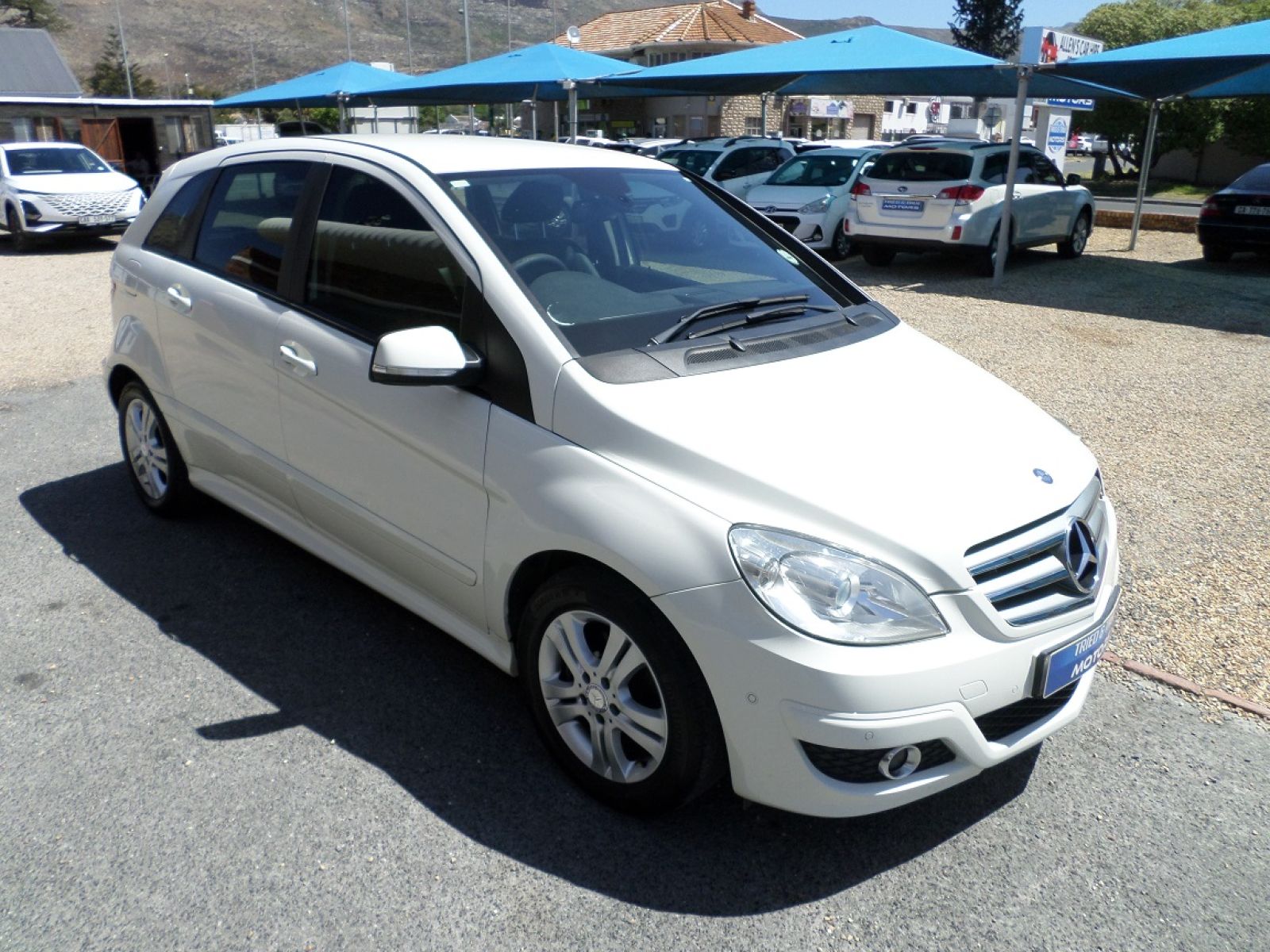 MERCEDES-BENZ B-CLASS 2010